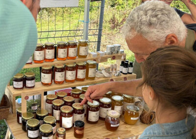 Journée Portes Ouvertes à la fête des jardin à Noisy-le-roi - vente de miel le Rucher de Paco